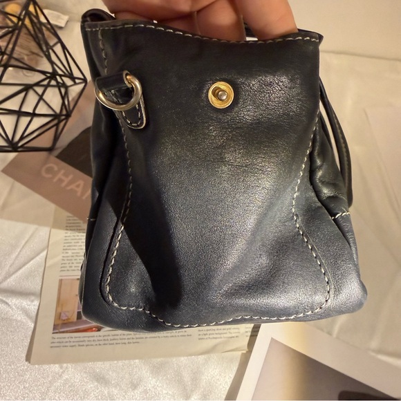 Authentic Burberry Vintage Navy Blue Leather Boston Bag - Classic Check Interior - Picture 6 of 11